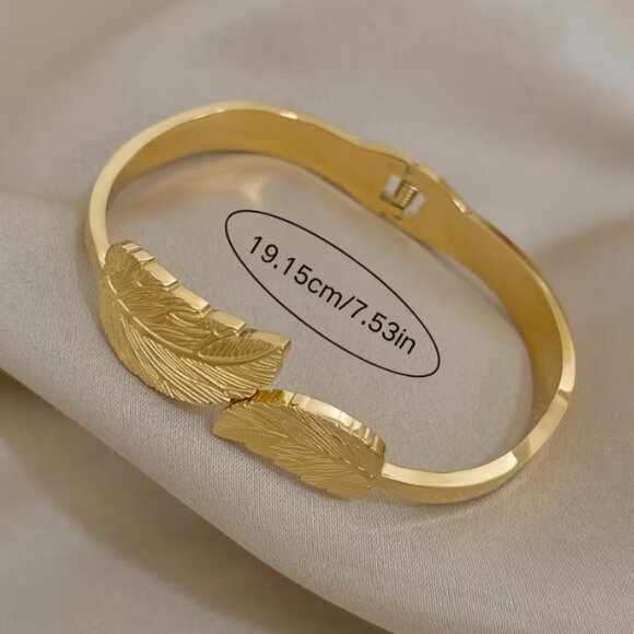 18K Gold Plated Cross-Leaf Stainless Steel Bracelet Sweatproof Rustproof - Picture 4 of 10